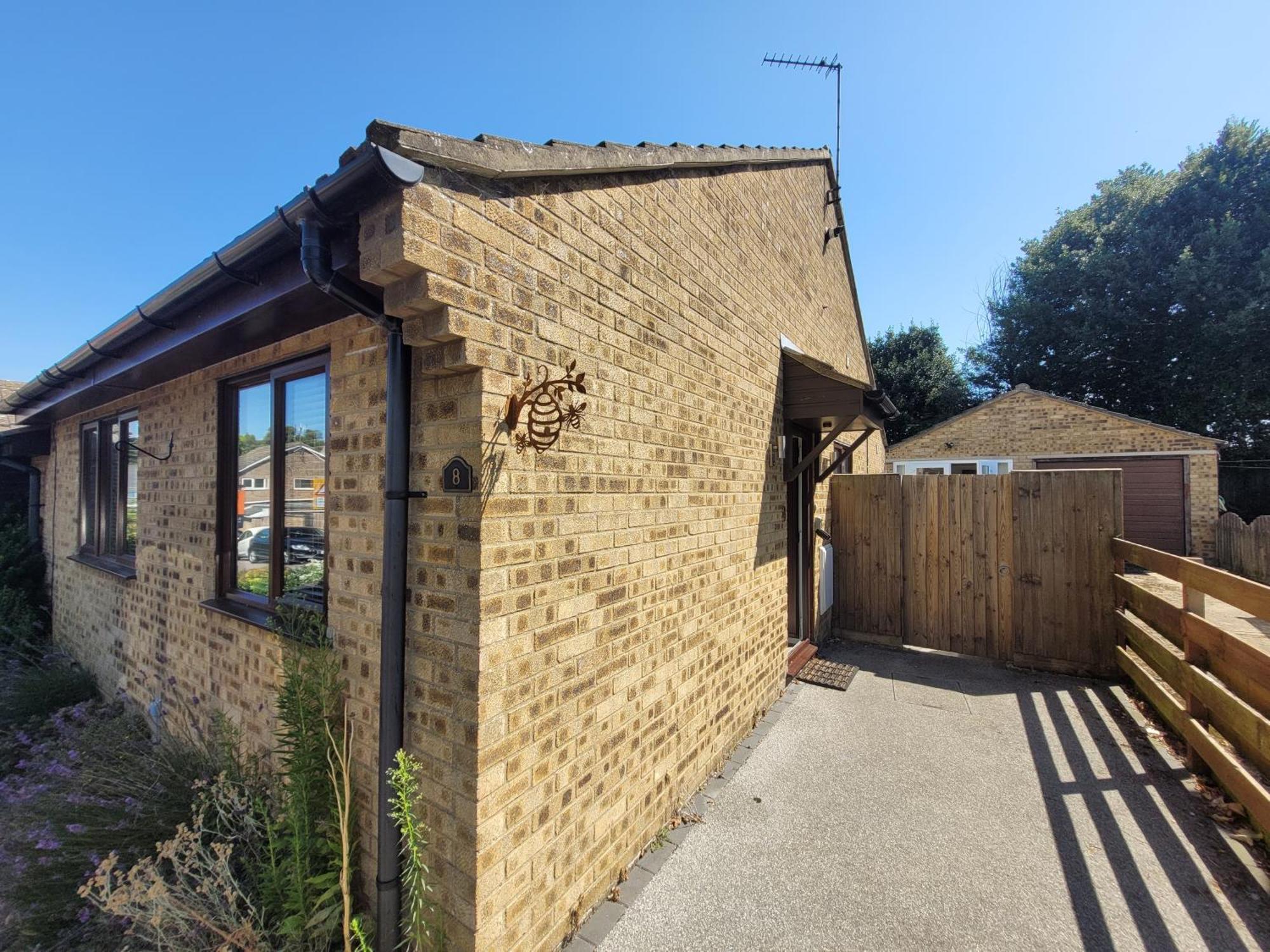 Bumblebee Bungalow - With Separate Office And Gaming Space By Catchpole Stays Colchester Exterior photo