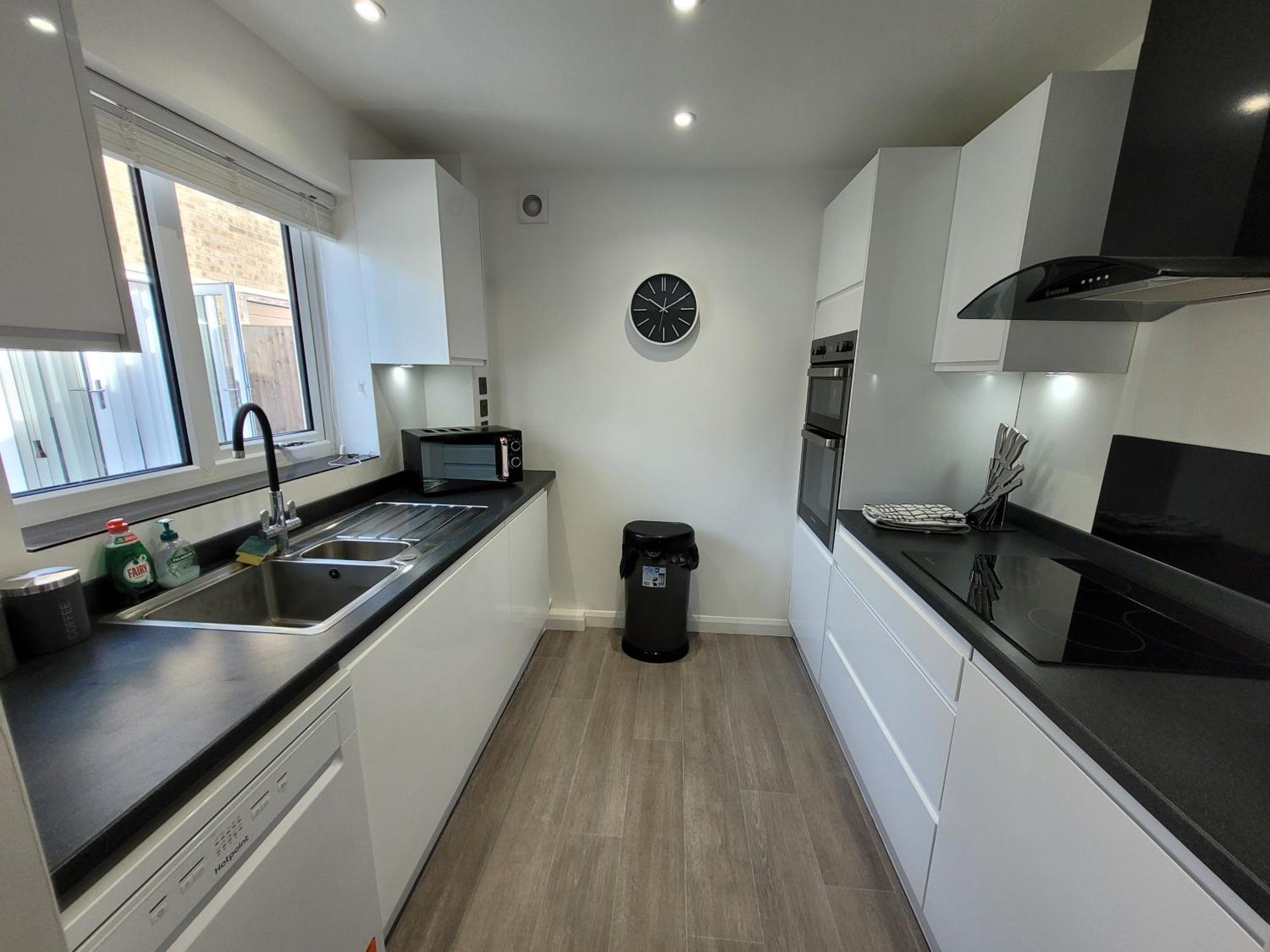 Bumblebee Bungalow - With Separate Office And Gaming Space By Catchpole Stays Colchester Exterior photo